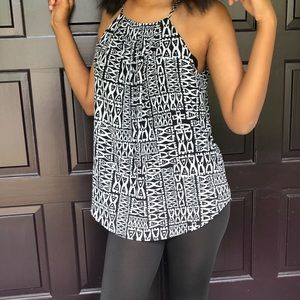 White and black loose shirt